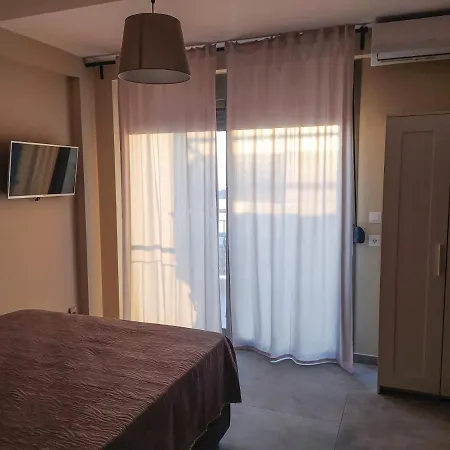 Nikos Hotel de apartamente