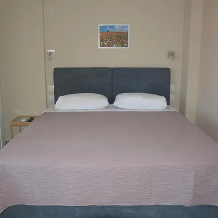 Aparthotel Nikos