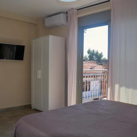 Nikos Hotel de apartamente Neos Marmaras