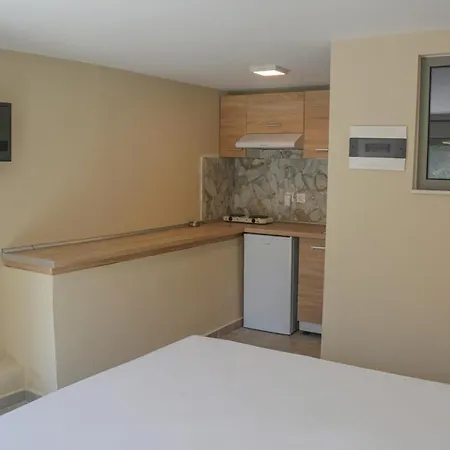 Nikos Hotel de apartamente