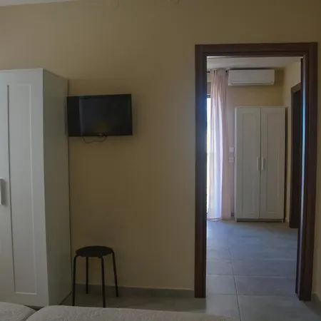 Nikos Hotel de apartamente Neos Marmaras
